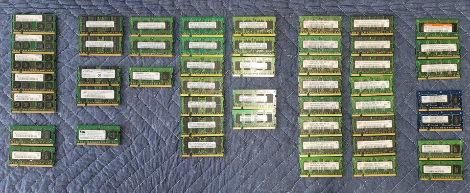 Lot of 50 DDR2 Laptop RAM Memory, Samsung, Crucial, 2gb, 1gb, 512mb, 6400, 5300 - Image 1 of 4