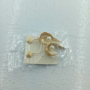 Zara Gold  Leaf Plant Dangle Earrings Simulated Pearl Drop Statement Earrings - Picture 1 of 5