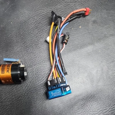 Hobbywing Juststock Club Spec Drehzahlregler und Novak Brushless Motor - Bild 1 von 3