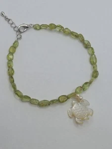 Peridot w/ Mother of Pearl Turtle Charm Bracelet -8" - Picture 1 of 7