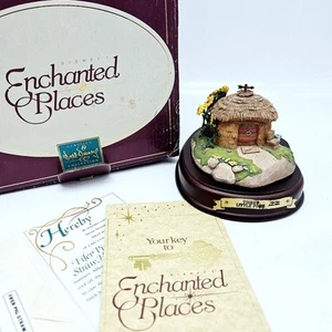 WDCC Disney Fifer Pigs Straw House Figurine Enchanted Places in Box COA - Picture 1 of 7