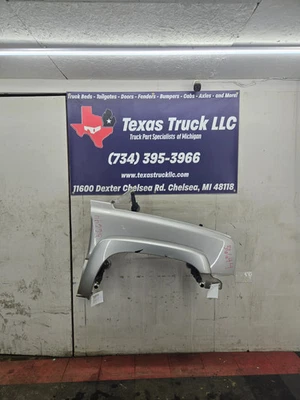 2003-2007 Chevrolet Silverado / Tahoe / Suburban 1500 2500 3500 HD RH passageiro  - Imagem 1 de 4