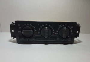 00-02 CHEVROLET SUBURBAN 1500 Temperature Control Dash Mounted 15060162 - Bild 1 von 6