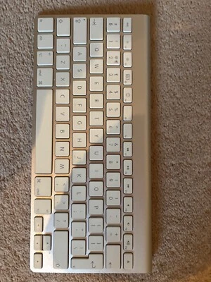 Apple A1314 Wireless Keyboard - Ersatzteile/Reparatur - Bild 1 von 2