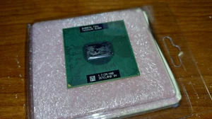 {Intel} Pentium M 735A 1.7GHz Socket 479 Mobile CPU {SL8BA} - Picture 1 of 2