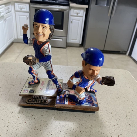 MIKE PIAZZA & GARY CARTER N.Y.  Mets Bobblehead Ticketbase Limited Ed.  #21/504 Cover