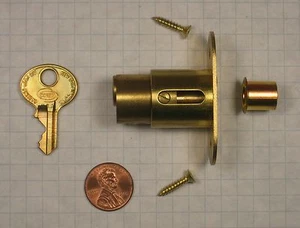 CORBIN #02290 SCHIEBETÜRSCHLOSS, 7/8" LÄNGE, MESSING SATINIERT, ANDERS GLEICHSCHLIESSEND - Bild 1 von 5