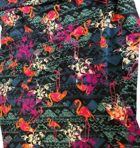 "Material de tela de jersey con estampado de flamencos Legacy Island 102"" de largo por 60"" de ancho" - Imagen 1 de 10