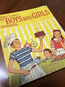 Vintage Betty Crocker's New Boys and Girls Cook Book - Picture 1 of 10
