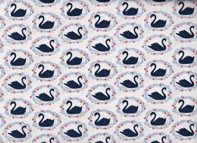 POR Dear Stella BELLEZA DURMIENTE Cisne en Wh Estampado 100% Algodón Edredón Tela PATIO Foto 1 de 2