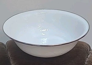 Golden Rabbit White Enamelware Large Basin Serving Bowl NEW 2 Available - Picture 1 of 4