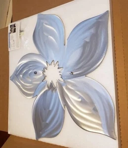 Flower Metal wall decor indoor outdoor plasma cut design 24" gift for her mom - Picture 1 of 3