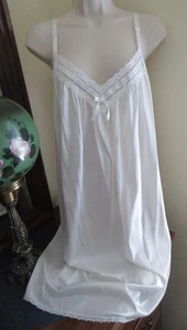 vtg MOTHERCARE IVORY NYLON MEGA LACE full slip gown dress size SMALL USA RARE - Picture 1 of 9