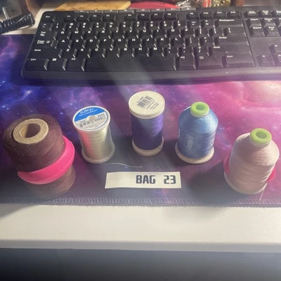 5 SPOOLS OF THREAD FOR SEWING OR QUILTING - Image 1 of 4
