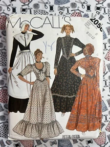 Disfraces de señoritas McCall's patrón de costura 2056 talla 8-12 FF SIN CORTAR - Imagen 1 de 2