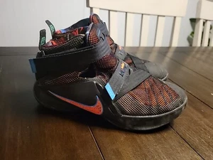 Lebron James Youth Nike 6 Youth Soldier Sneakers Shoes - Picture 1 of 5