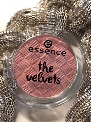 essence the velvets 08 coral me maybe Lidschatten 2,8g *NEU** - Bild 1 von 3
