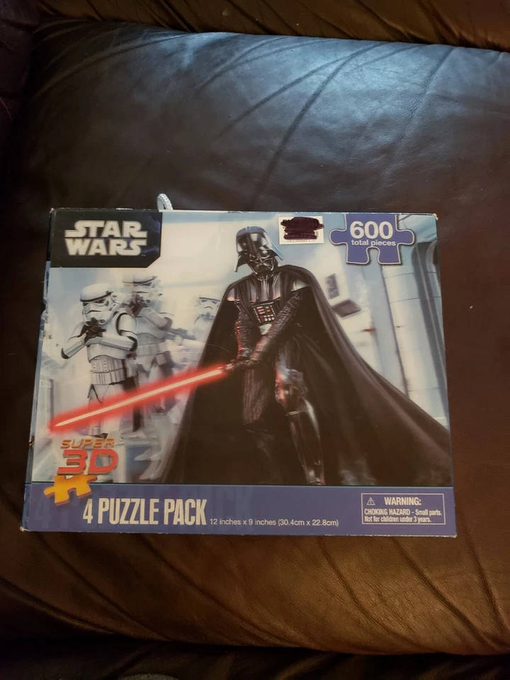 Pack de 4 rompecabezas Star Wars Super 3D 150 piezas cada uno. Solo uno está abierto en Ziplock. Foto 1 de 4