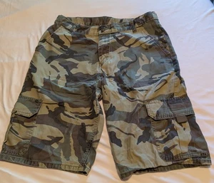 Wrangler Boys Camo Cargo Shorts with Multiple Pockets, 16 Husky - Picture 1 of 7