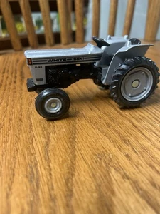 White 2-35 Field Boss Diecast Toy Tractor 1/25 Scale Stock #23579 - Picture 1 of 6