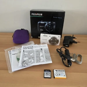 Fujifilm FinePix JZ700 14.0MP White Digital Camera 16GB SD Card and Case - Picture 1 of 13