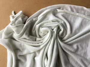 100% superfeine Kaschmir Wolle Stoffrest 110 x 90 cm Johnstons of Elgin weiß - Bild 1 von 3