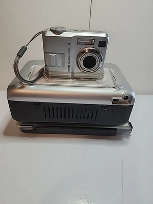Kodak EasyShare C533 Digital Camera 5.0 MP Silver With SD Card With Printer - Image 1 of 4