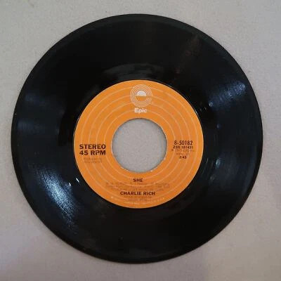 CHARLIE RICH SHE/SINCE I FELL FOR YOU VINYL 45 EPIC VG 2-85 Foto 1 de 2