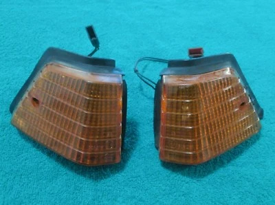 1986 Yamaha Riva 125Z (XC125ZS) Scooter Rear Turn Signal Set 50M-83330-00-00 - Image 1 of 4