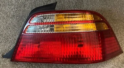 Luz trasera derecha conductor derecho pasajero ACURA RL 1999 2000 2001 2002 OEM Foto 1 de 3