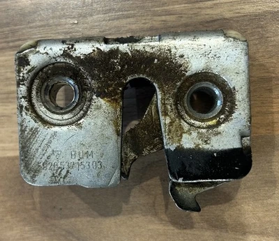 MECANISMO CERRADURA PUERTA IZQUIERDA PASAJERO PORSCHE 924 944 928 928 928 92853715303 USADO  Foto 1 de 4