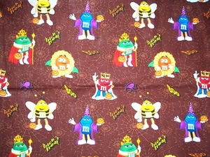 Halloween M&M's Handcrafted Handmade Photo Album 5 1/2"X7" Holds 100 4"X6" NEW - Picture 1 of 3