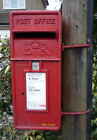 Photo 12x8 Close up, Elizabeth II postbox on Cattlegate Road Northaw Postb c2016