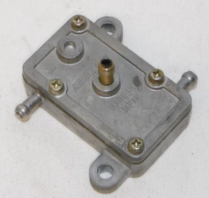 Piaggio Hexagon EXS EXV 125 150 - Benzinpumpe Unterdruck Pumpe von Mikuni 42S - Picture 1 of 4