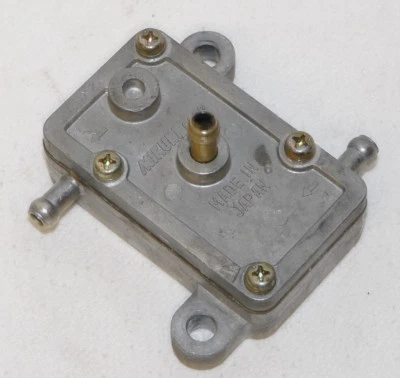 Piaggio Hexagon EXS EXV 125 150 - Benzinpumpe Unterdruck Pumpe von Mikuni 42S - Image 1 of 4