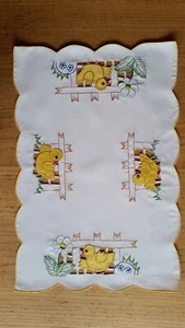 1 Osterdeckchen Tisch-Platz-Set Zierdeckchen Untersetzer Osterdeko ca. 44 x 30cm - Bild 1 von 12
