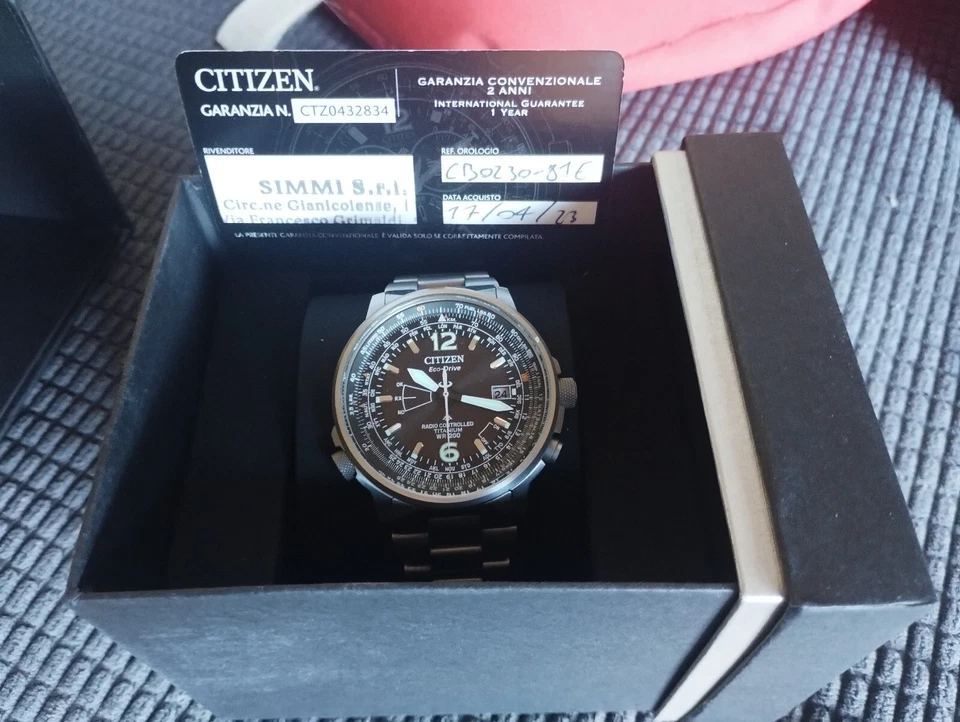 Orologio Citizen Pilot Super Titanio Eco-Drive Radiocontrollato cb0230-81e - Immagine 1 di 3