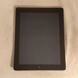 Apple iPad 4th Gen BUNDLE 32GB Wi-Fi 9.7" – Silver – Good, iOS 10.3.3 - Picture 1 of 7