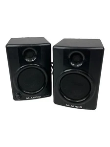 M-Audio AV 30 Monitors - Picture 1 of 7