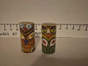 Vintage Tiki Totem Pole Salt and Pepper Shakers Ceramic Victoria Ceramics Japan - Picture 1 of 14
