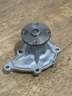 Nissan Datsun B210 210 310 F10 1.4L 1.5L Water Pump - Изображение 1 из 4