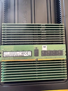 Memoria de servidor Samsung 32 GB (1X 32 GB) 1RX4 PC4-2933Y 1RX4 M393A4G40AB3-CVFBY - Imagen 1 de 3