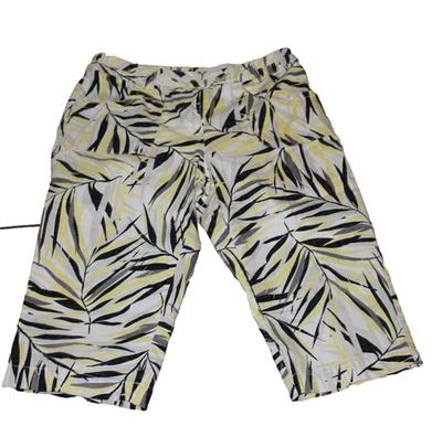 Hearts of palm women's size 8 capri's  stetch - Image 1 of 4