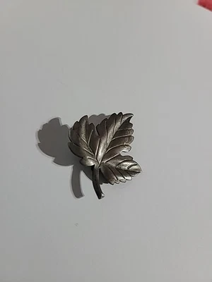 Broche broche vintage Tiffany & Co prata esterlina folha broche assinado - Imagem 1 de 4