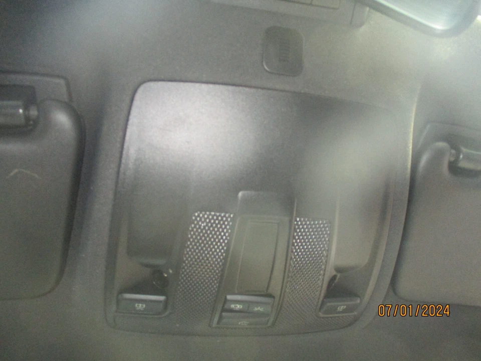 MERCEDES BENZ CLA 2016 C117 FRONT INTERIOR ROOF READING LIGHT - image 1 of 4