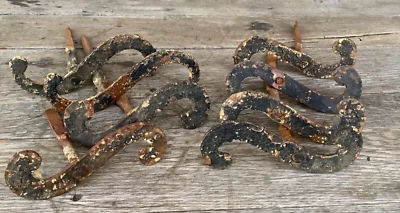 Antiguo Ganchos S de Hierro Forjado Negro Forjado a Mano con Picos de Montaje Lote de 8 Foto 1 de 4