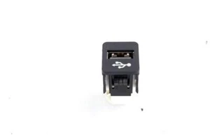 84109229294 Puerto Entrada USB BMW 320D F30 2.0D 135KW Aut 4P (2012) Recambio U - Imagen 1 de 2
