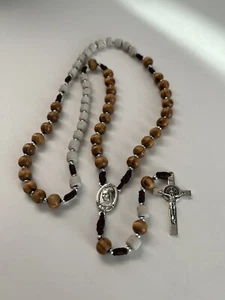 Rosario Medjugorje Aparición Colina Piedra y Madera Décadas Hecho a Mano - Imagen 1 de 5