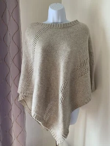 G.H. Bass & CO Beige Wool Blend Pointelle Poncho / Wrap / Shawl, Women's Medium - Picture 1 of 8