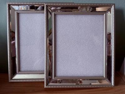 Juego de 2 marcos de fotos con espejo biselado plateado para decoración de mesa de pared Foto 1 de 4